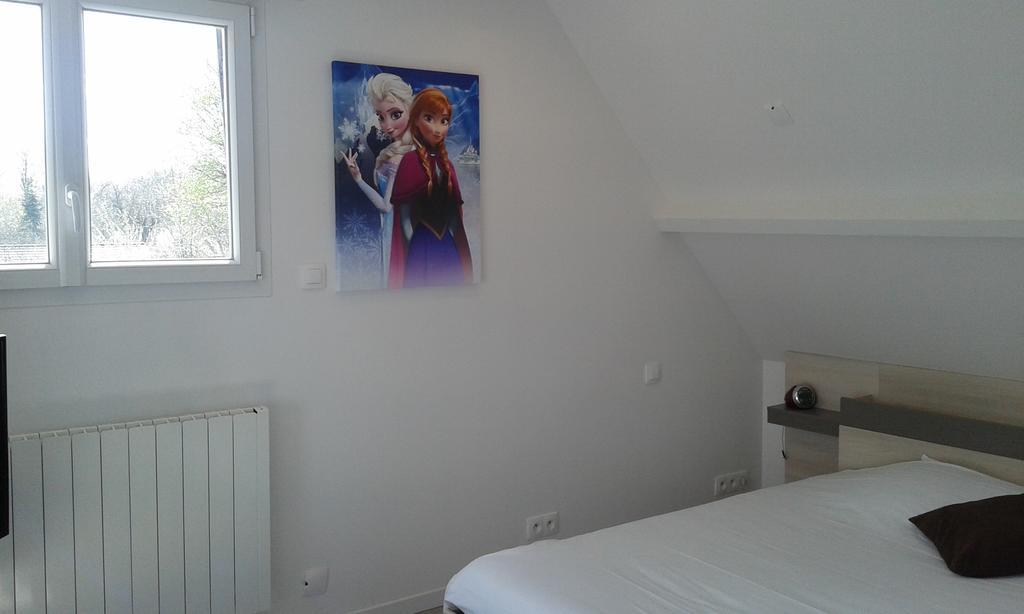 Chambres D'Hotes Poirier Bazin Montry Exterior photo